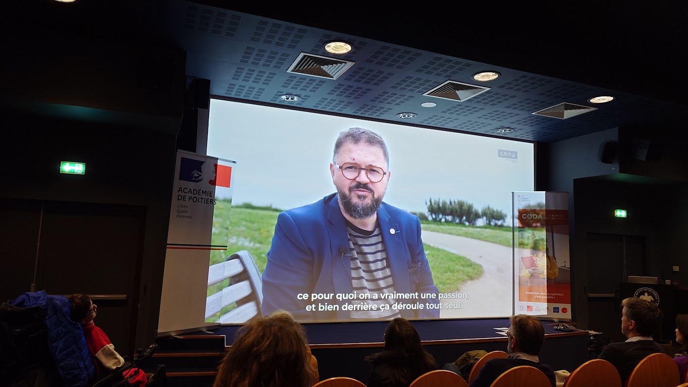 Dr Emmanuel Parlier lors d’une conférence